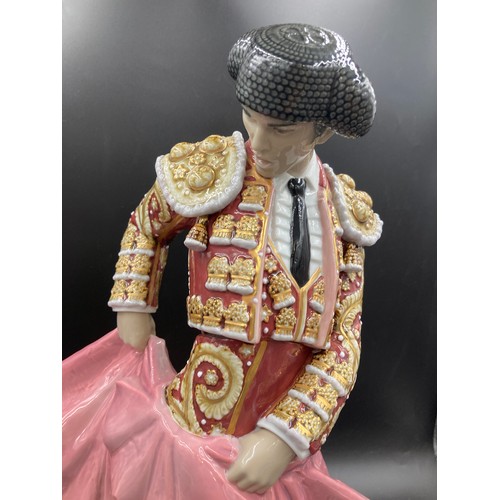 116 - Lladro Matador Red figurine 01008729. 46cms h. Limited Edition of 250.