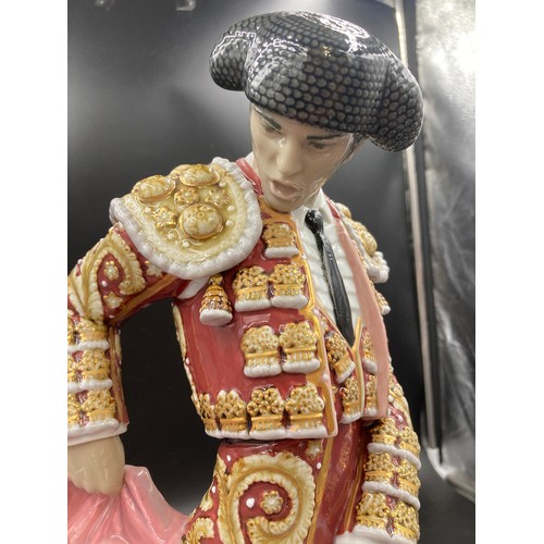 116 - Lladro Matador Red figurine 01008729. 46cms h. Limited Edition of 250.