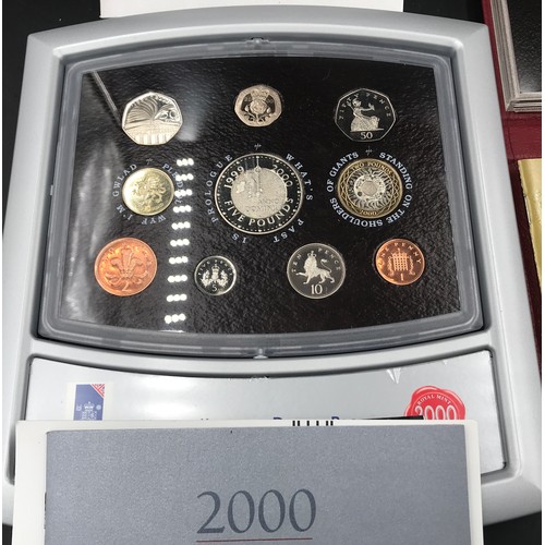 629 - Royal Mint UK Proof Coin Collection 2 x year 2000 Executive and Deluxe sets to include 2001 with Que... 