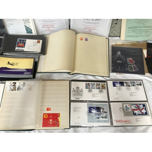 633 - A collection of stamps and First Day covers including Channel Tunnel Philatelic Document, Royal Mail... 