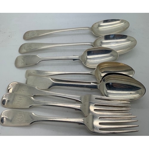 524 - Silver cutlery to include 2 tablespoons, 4 dessert spoons and 3 forks. Various dates and makers . To... 