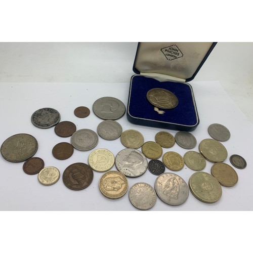 623 - British and World coins to include 2 x £2 coins 1964-1994