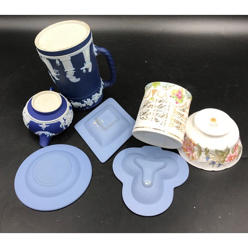 82 - A selection of ceramics to include 5 various pieces of Wedgwood Jasperware, a 19thC plate with relig... 