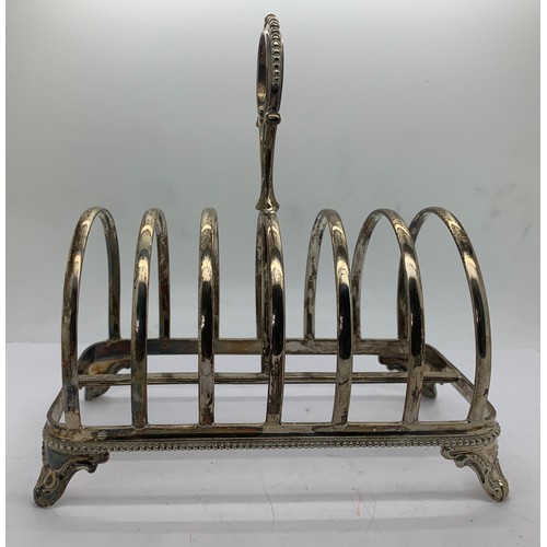 528 - A Victorian silver toast rack. 318gms. London 1872, maker H.W.