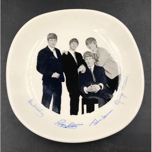 70 - The Beatles pin dish with facsimile signatures, C1964 Weatherby of Hanley approx 12.5cms w.