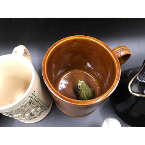 100 - Selection of mugs, one with frog inner, small mugs with print design Wade Teachers whisky jug and 2 ... 