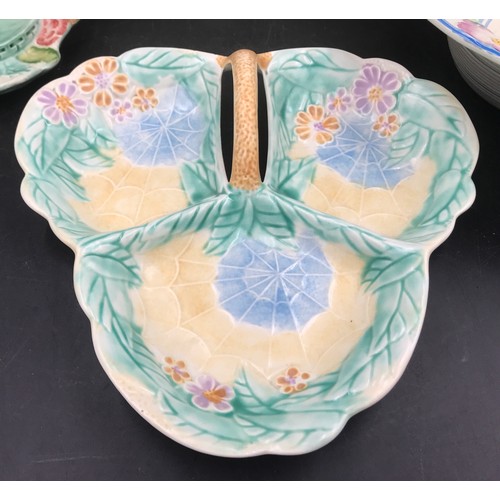 110 - A floral patterned pottery selection to include a Radford charger 31cms d, Hanley bowl 27cms d, Wood... 