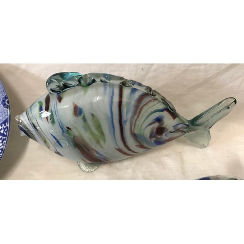 171 - Two Murano coloured fish, approx 26cms l, Copeland Spode Italian bowl, 245cms w. Royal Winton cake s... 