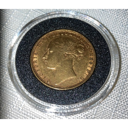 594 - Victoria 1872 full Gold Sovereign in capsule.