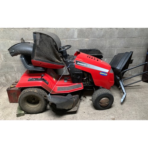 1320A - A Jonsered LR 12 ride on lawnmower.