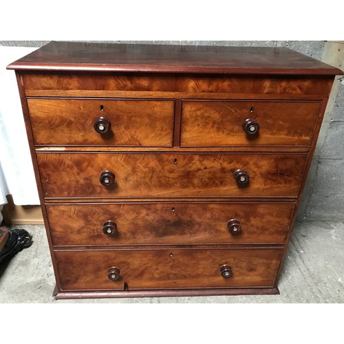 1205A - A Victorian mahogany chest of drawers. 2 short over 3 long drawers, mother of pearl inlet handles. 1... 