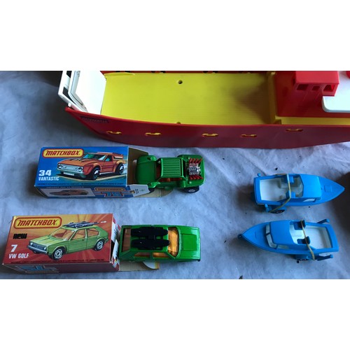 403 - Mixed lot Corgi & Matchbox, Corgi Giftset 14 Daktari  boxed and Matchbox G-17 Car Ferry plus vehicle... 