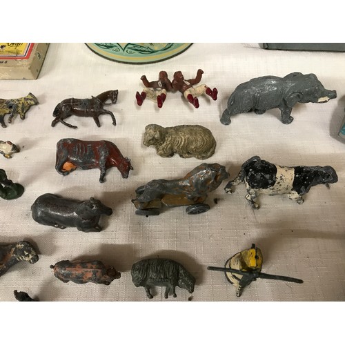 489 - Chad Valley tin plate wind up Ladybird bug with key together with a tin plate wind up horse and 14 w... 