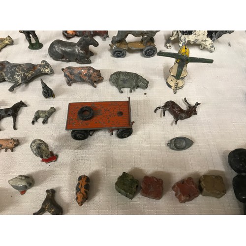 489 - Chad Valley tin plate wind up Ladybird bug with key together with a tin plate wind up horse and 14 w... 