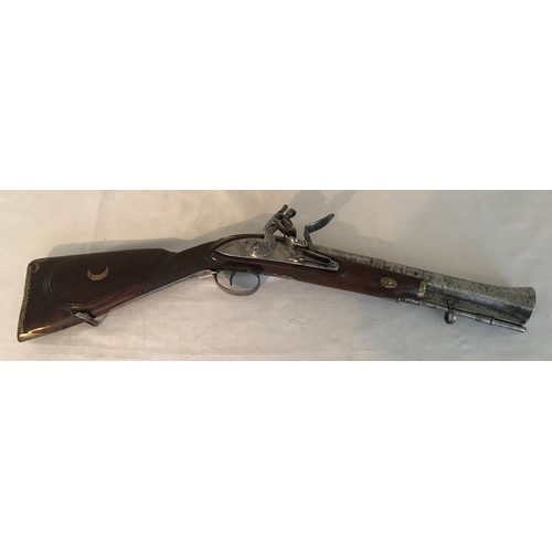 678 - Flintlock blunderbuss, steel barrel 13.75 inch with cross banding, fitted with steel ramrod below, c... 