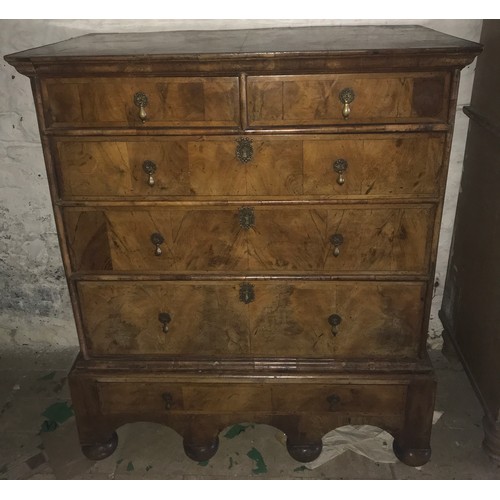 1227 - An 18thC walnut chest of drawers, 2 over 4 drawers, original brass drop handles. 102 w x 57 d x 116c... 