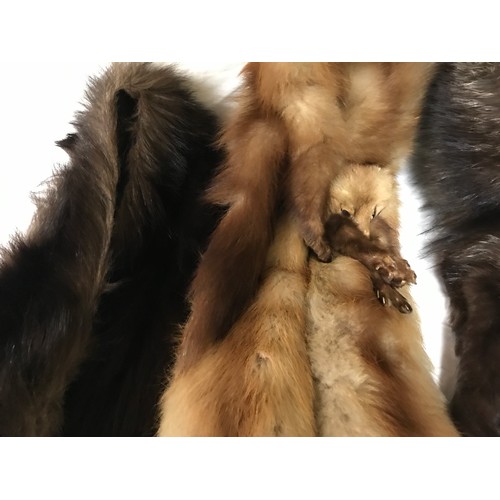 471 - A selection of 3 fur stoles to include fox and mink. Largest 172cm l.