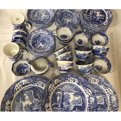 190 - Spode Italian blue and white tea and dinner ware, 67 pieces comprising: 9 x dinner plates 26.5cm, 3 ... 