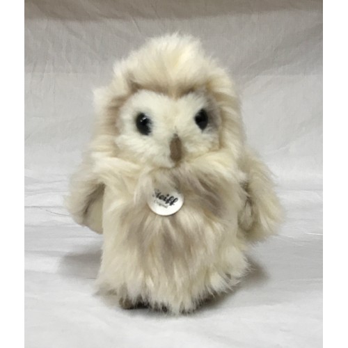 757 - A Steiff owl in box. 15cm h.