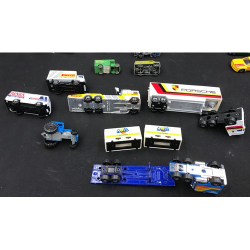 743 - A collection of vintage toy vehicles to include: Dinky Coventry Climax fork lift truck, 3 x Corgi ca... 