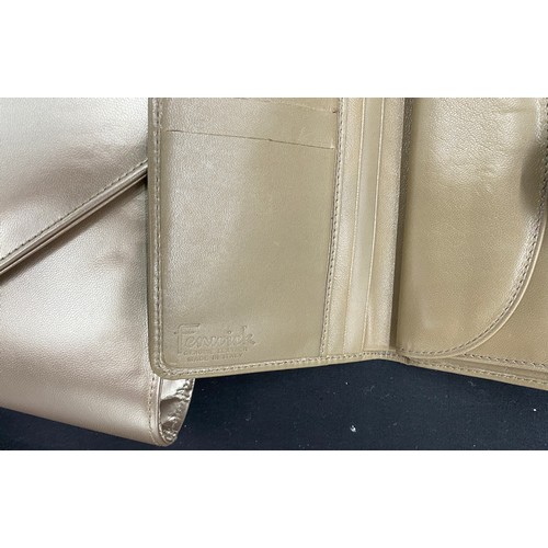 487 - Five soft leather handbag and purses in cream tones to include a harrie hendricks one strap rucksack... 