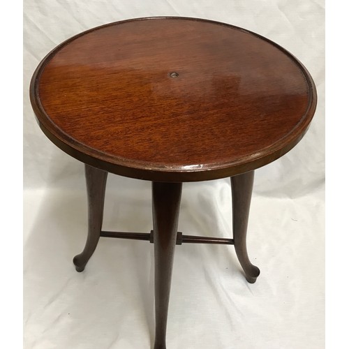 763 - A Parlour Golf mahogany game table with reversible top. 58 h x 42.5cm w.