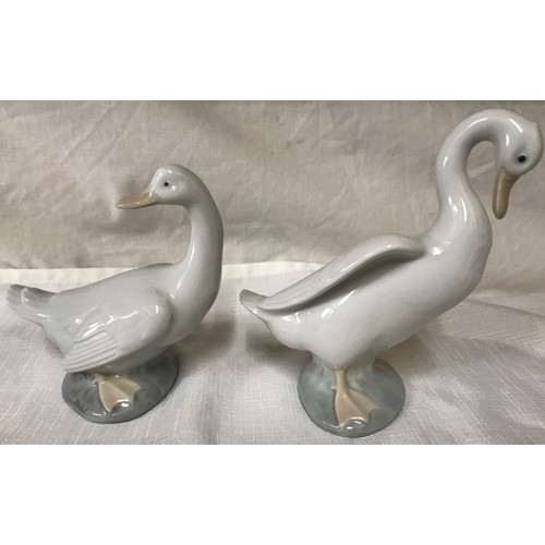 78 - A collection of 7 Nao Lladro geese. Largest 13cm h.