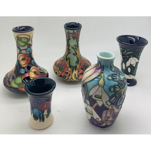 66 - Five Moorcroft vases, tallest 11cm h to include Winter Wonder shape 87/3 Rachel Bishop 2003 Christma... 