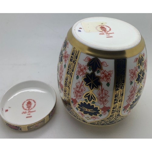 41 - Royal Crown Derby No. 1128 Old Imari pattern ginger jar and cover 11cm h.