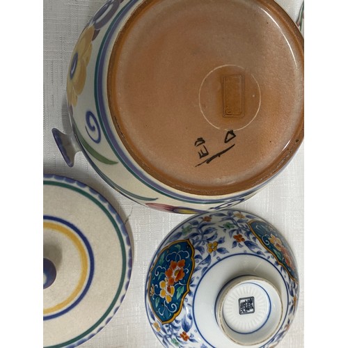 136 - A selection of ceramics to include: Poole biscuit barrel 16cm h, Maling vase 27cm h, Myott Son & Co ... 