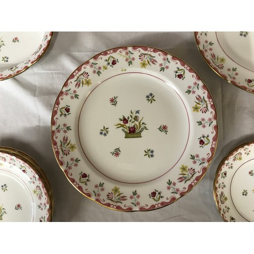 147 - A collection of Wedgwood 'Bianca' R4499 Williamsburg bone china to include 6 x side plates, 5 x dinn... 