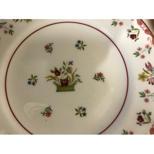 147 - A collection of Wedgwood 'Bianca' R4499 Williamsburg bone china to include 6 x side plates, 5 x dinn... 