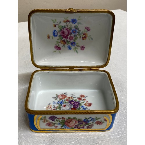 175 - Ceramics to include 2 Royal Worcester cornucopia, jardiniere 16cm h, Wedgwood and Adams jardiniere, ... 