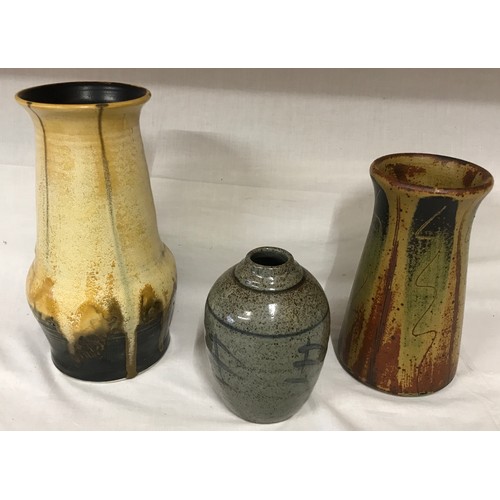 177 - Three assorted studio pottery vases, tall vase Hillstonia England No. 112 23.5cm h, Bourton On The W... 