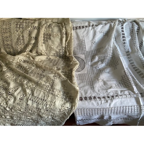 503 - A quantity of late 19th/early 20thC linen, embroidered crocheted cloths etc to include 2 large drawn... 