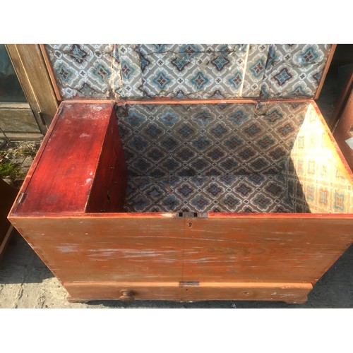 1131 - Pine blanket box with drawer to base, candle box interior on castors. 97 w x 55 d x 67cm h.