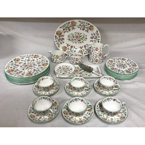 122 - Minton Haddon Hall pattern, eight plates 27.5cm d, 8 x side plates 20.5cm d, meat plate 34cm, cream,... 