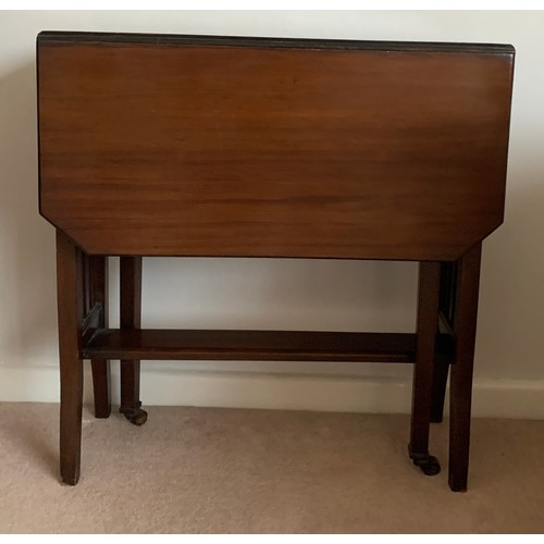 1143 - Edwardian mahogany Sutherland table. 71 x 60 x 60cm.