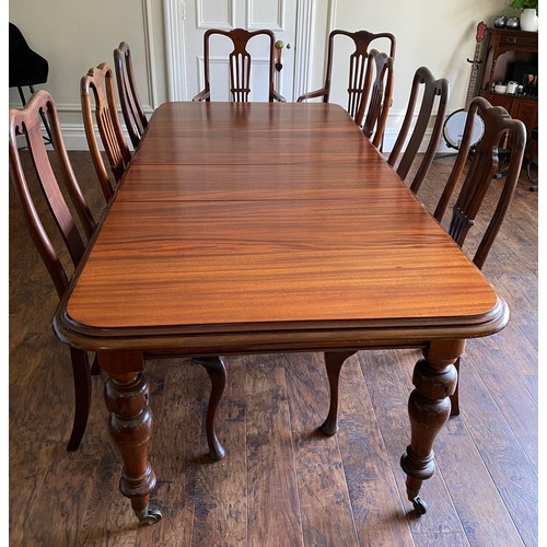 1151 - A 19thC mahogany windout dining table, extended 215cm l x 102cm w x 74cm h.