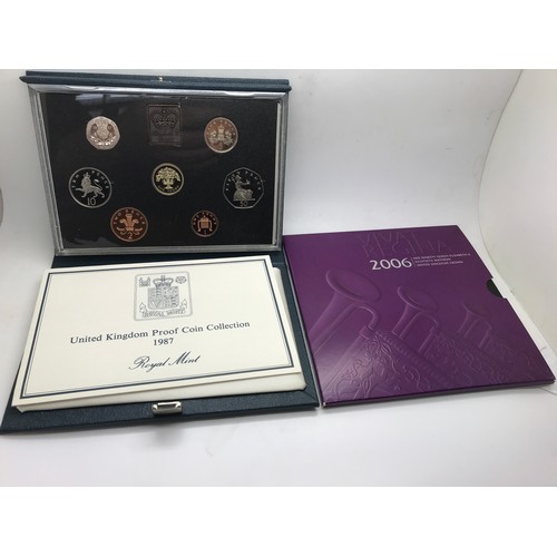 419 - A 1987 proof coin collection and a 2006 Vivat Regina coin in folder.