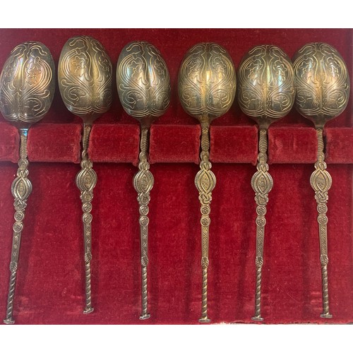 533 - Cased silver teaspoons, Birmingham 1952 maker Deakin & Francis Ltd.