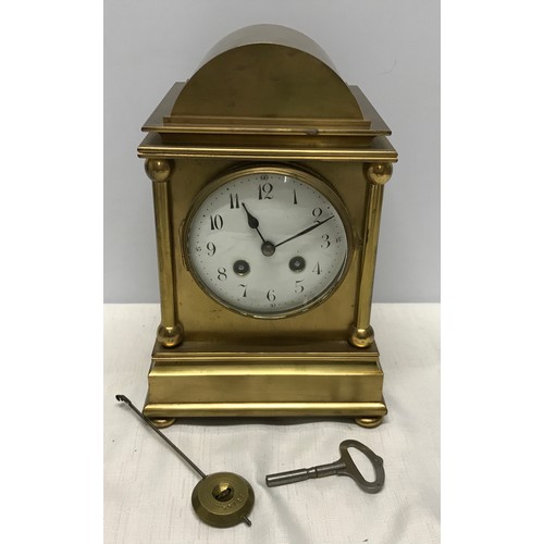 805 - A French brass mantle clock, enamel face, movement marked Japy Freres GDE.MED.D. HONNEUR, has pendul... 