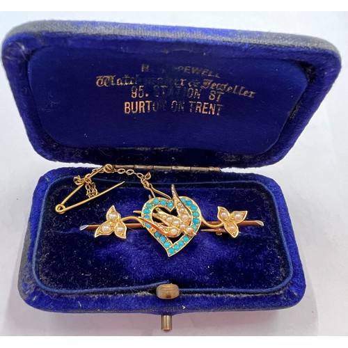 339 - A turquoise and seed pearl Victorian bar brooch in original case, marked 15ct. 4.1gms.