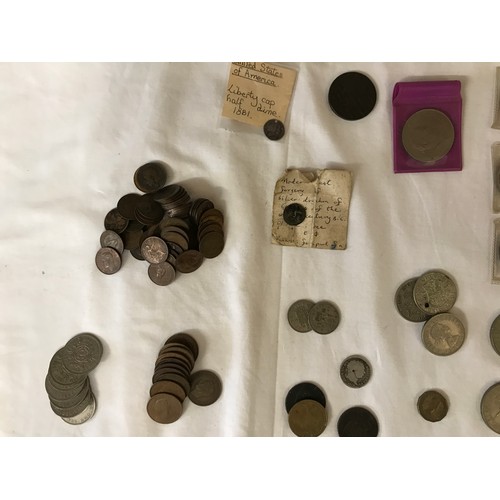 422 - Collection of coins to include 29 silver three pences, 2 pre 1947 shillings (51 grams), 10 1977 comm... 