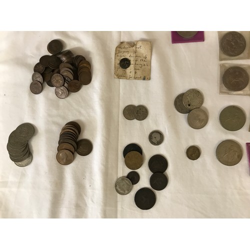 422 - Collection of coins to include 29 silver three pences, 2 pre 1947 shillings (51 grams), 10 1977 comm... 