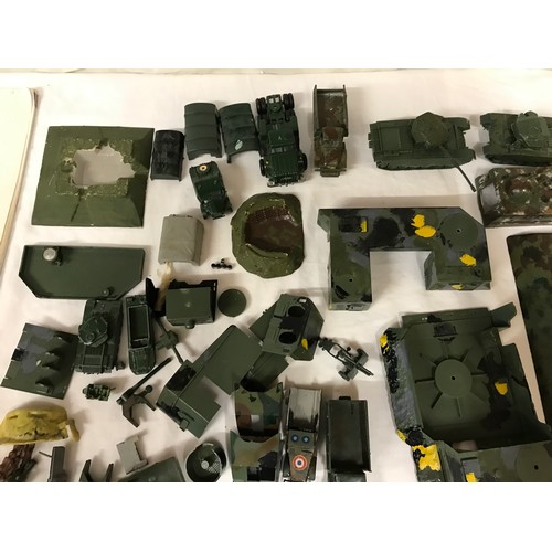 680 - Plastic military toy collection to include various soldiers, tanks, gun emplacement bases and trucks... 