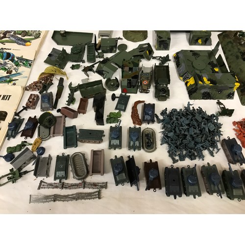 680 - Plastic military toy collection to include various soldiers, tanks, gun emplacement bases and trucks... 