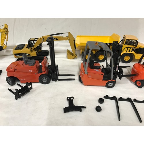 684 - Diecast model construction vehicles collection of nine models, various makes, Komatsu PC210LS excava... 