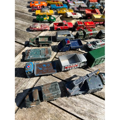 699 - A large collection of 70's and earlier Matchbox and Lesney diecast model vehicles including military... 