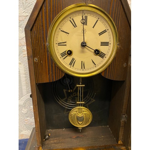 814 - A 19thC mantle clock, etched glass to front. Junghans. 53 h x 28cm w.